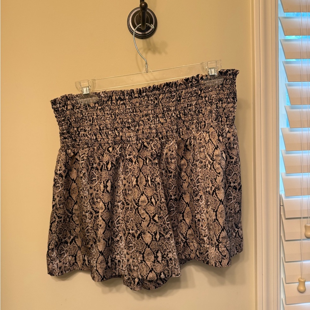 The Impeccable Pig Black and Tan Patterned Shorts